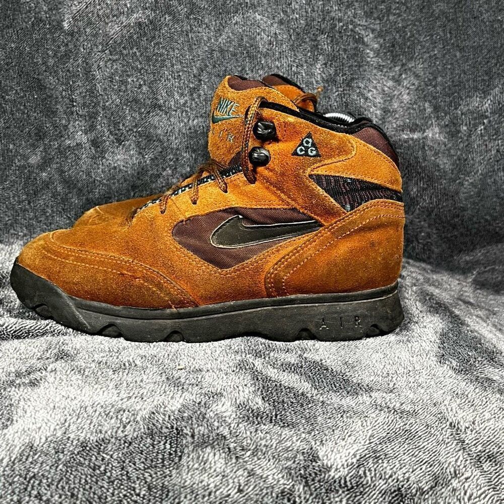 Nike ACG Air Vintage Hiking Boots men’s Size 7.5 Brown Leather Ankle Trail Cam